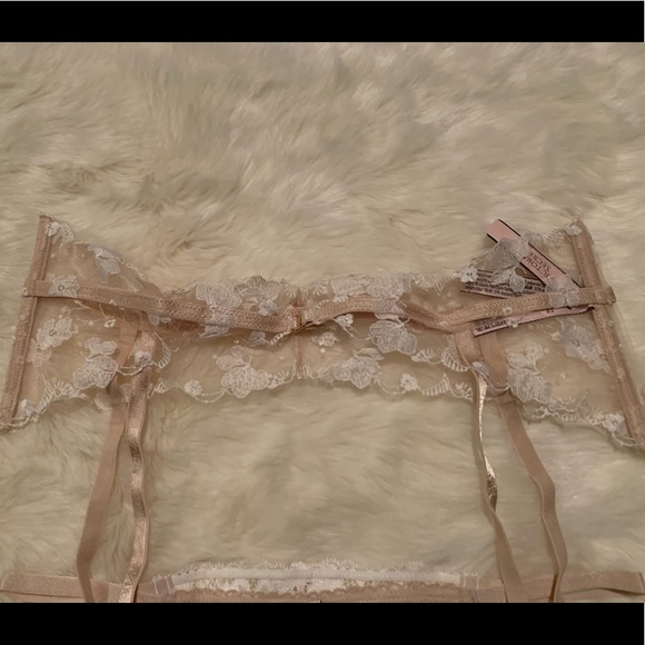 New $94 VICTORIAS SECRET Champagne Ivory Lace PANTY & GARTER BELT Set - Picture 8 of 10